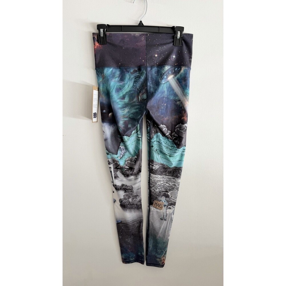 Niyama Sol Barefoot Leggings Women’s Size Medium Astro Ocean Galaxy Yoga Pants N - Picture 2 of 10
